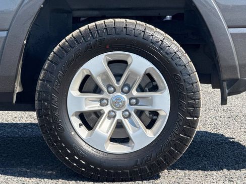 Used 2022 RAM 1500 Laramie AWD/4WD image 43