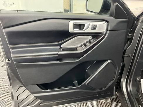Used 2020 Ford Explorer ST w/ Premium Technology Package AWD/4WD image 17