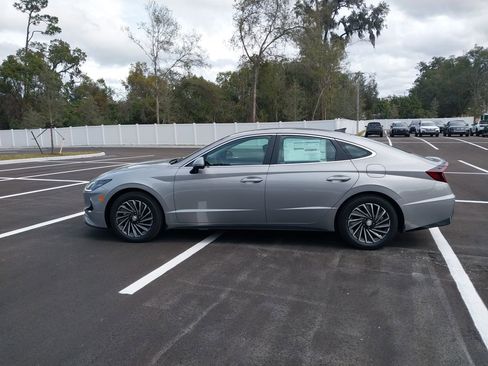 Certified 2023 Hyundai Sonata SEL w/ Cargo Package FWD image 3