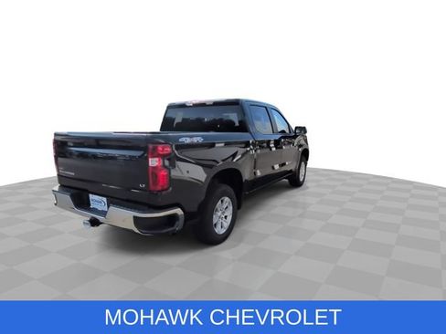 Used 2022 Chevrolet Silverado 1500 LT AWD/4WD image 8