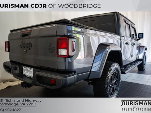 Used 2021 Jeep Gladiator Sport AWD/4WD image 5