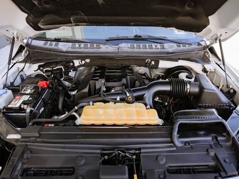 Used 2015 Ford F150 Lariat w/ Equipment Group 501A Mid image 18