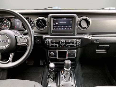 Certified 2022 Jeep Gladiator Sport AWD/4WD image 12