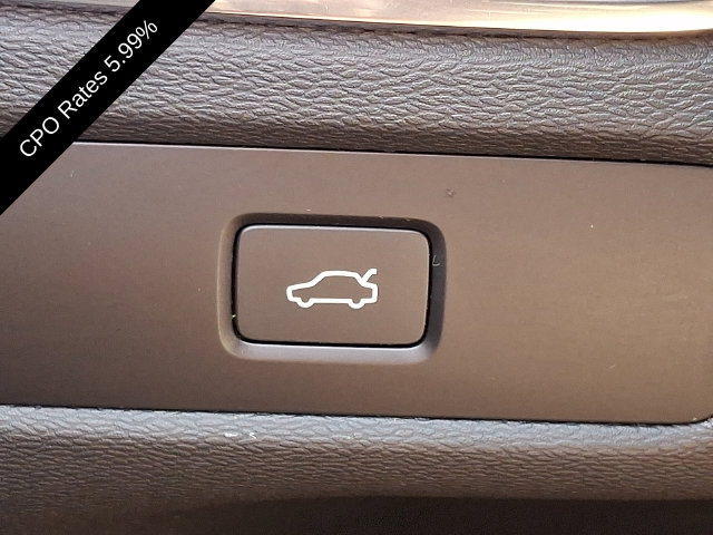 Certified 2024 Volvo XC60 B5 Plus w/ Protection Package Premier AWD/4WD image 28