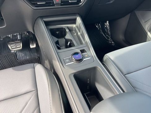 New 2026 Volkswagen Tiguan SE R-Line FWD image 18