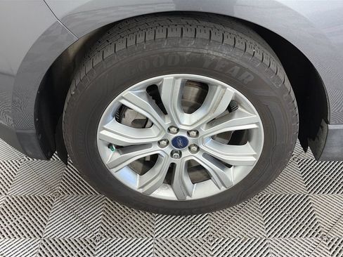 Used 2022 Ford Edge Titanium AWD/4WD image 8