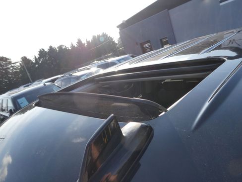 Used 2017 Chevrolet Silverado 1500 High Country image 10