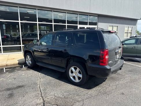 Used 2009 Chevrolet Tahoe LT w/ Luxury Package AWD/4WD image 11