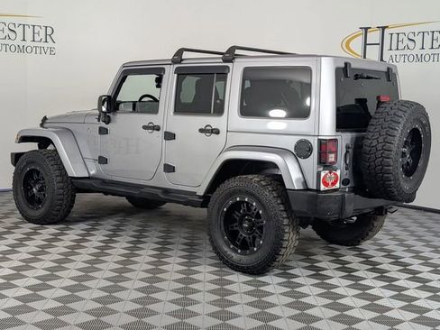 Used 2018 Jeep Wrangler Unlimited Sahara image 5