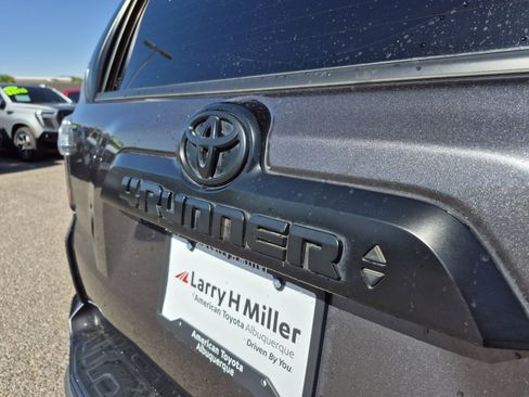 Used 2022 Toyota 4Runner TRD Off-Road Premium w/ Moonroof Package AWD/4WD image 21