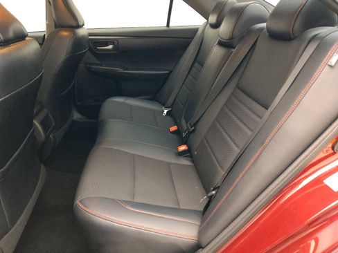 Used 2017 Toyota Camry SE FWD image 18