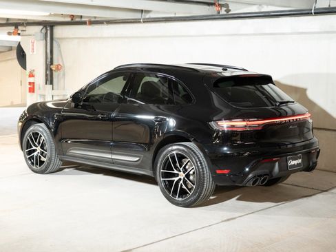Certified 2023 Porsche Macan AWD/4WD image 3