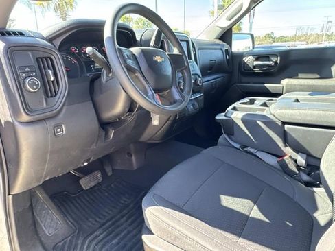 Used 2022 Chevrolet Silverado 1500 Custom image 10