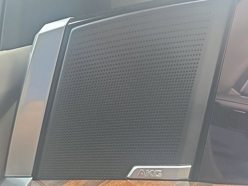 Used 2025 Cadillac Escalade Sport Platinum w/ LPO, Floor Liner Package AWD/4WD image 25