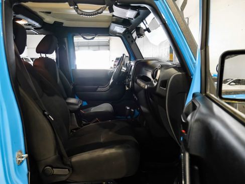 Used 2017 Jeep Wrangler Unlimited Sport AWD/4WD image 29