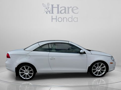 Used 2010 Volkswagen Eos Lux FWD image 5