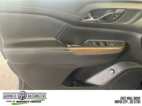 Used 2022 GMC Acadia SLE w/ Driver Convenience Package AWD/4WD image 10