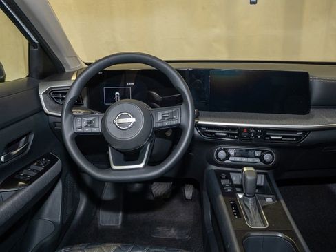 New 2026 Nissan Kicks SV w/ SV Premium Package image 7