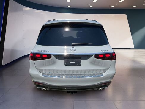 Used 2026 Mercedes-Benz GLS 580 4MATIC image 3