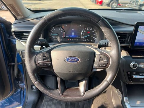 Used 2020 Ford Explorer XLT w/ Equipment Group 202A AWD/4WD image 9
