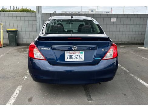 Used 2014 Nissan Versa w/ Tech Package FWD image 6