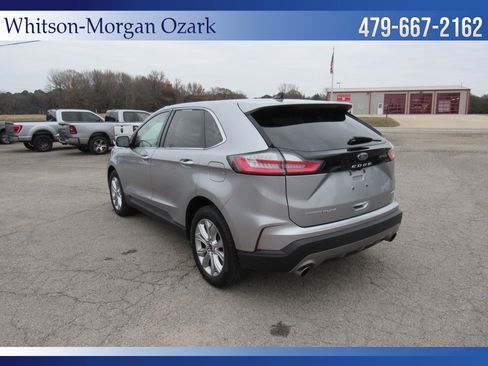 Used 2024 Ford Edge Titanium image 10