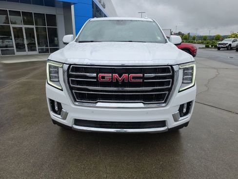 Used 2024 GMC Yukon SLT w/ SLT Luxury Package AWD/4WD image 9
