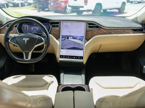 Used 2016 Tesla Model S 90D AWD/4WD image 25