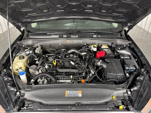 Used 2019 Ford Fusion SE FWD image 28