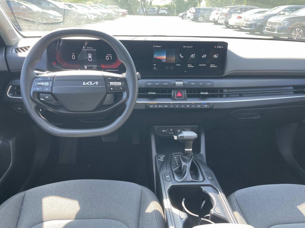 Used 2025 Kia K4 FWD image 13