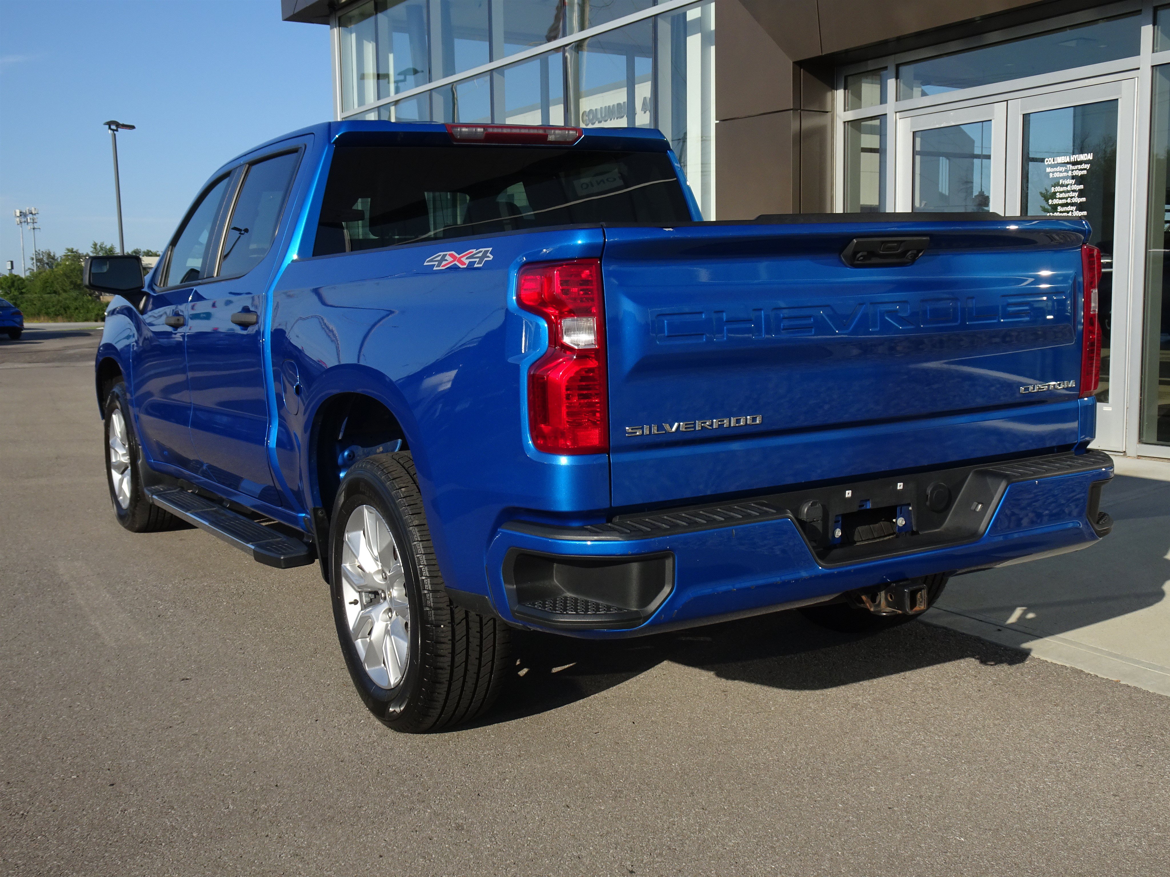 Used 2022 Chevrolet Silverado 1500 Custom AWD/4WD image 3