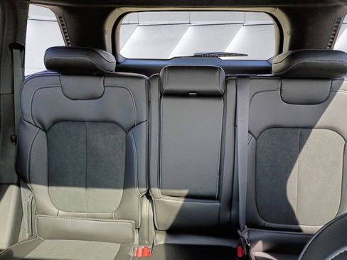 New 2026 Jeep Grand Cherokee Altitude AWD/4WD image 14