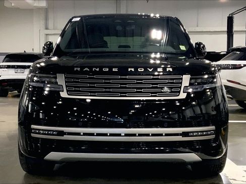 New 2026 Land Rover Range Rover SE image 3