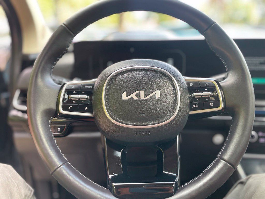 Used 2026 Kia Carnival SX Prestige FWD image 18
