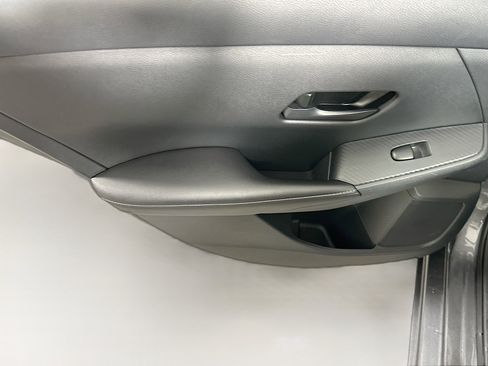 Used 2025 Nissan Sentra S image 25