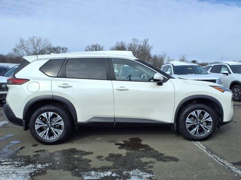 Certified 2023 Nissan Rogue SV image 2