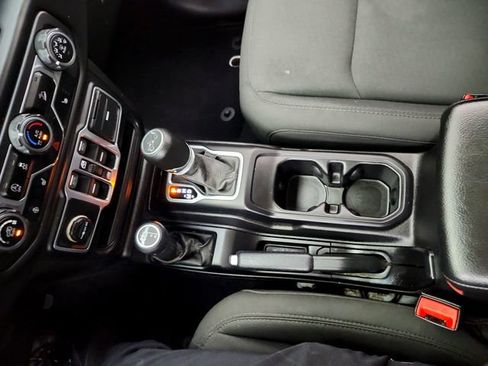 Used 2018 Jeep Wrangler Unlimited Sport S AWD/4WD image 20