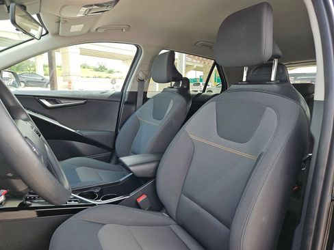Used 2025 Kia Niro LX FWD image 16