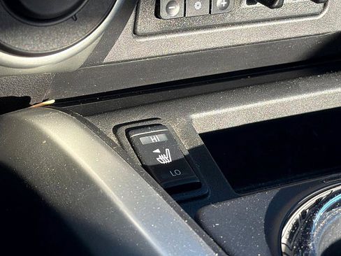 Used 2021 Nissan Titan SV w/ SV Convenience Package image 18