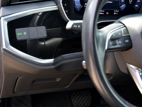 Used 2020 Audi Q3 2.0T Premium image 9