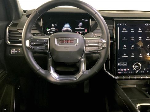 Used 2025 GMC Acadia Elevation image 5