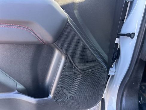 Used 2024 Chevrolet Colorado Z71 w/ Z71 Convenience Package 2 image 14