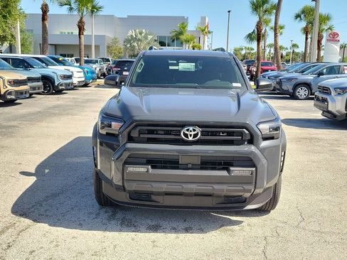 New 2026 Toyota 4Runner SR5 AWD/4WD image 2