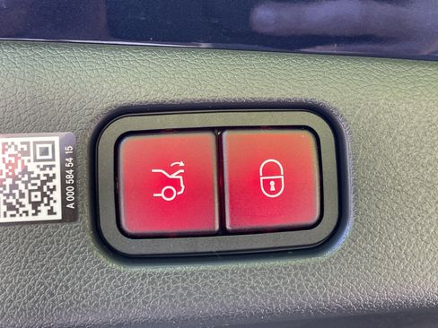 New 2026 Mercedes-Benz E 350 Sedan image 12