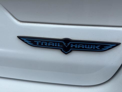 Used 2022 Jeep Grand Cherokee Trailhawk AWD/4WD image 45