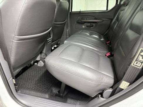 Used 2001 Ford Explorer Sport Trac 4x4 image 22