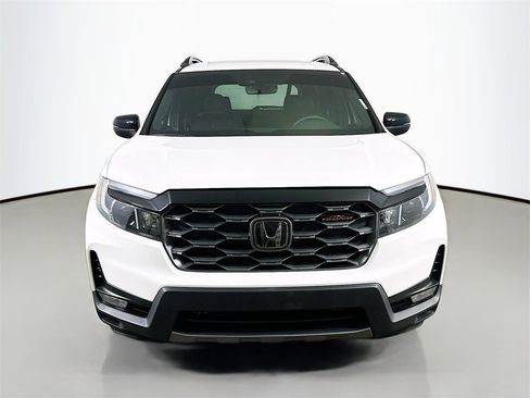 Used 2022 Honda Passport TrailSport image 2