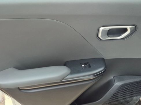 Used 2025 Kia K4 FWD image 22