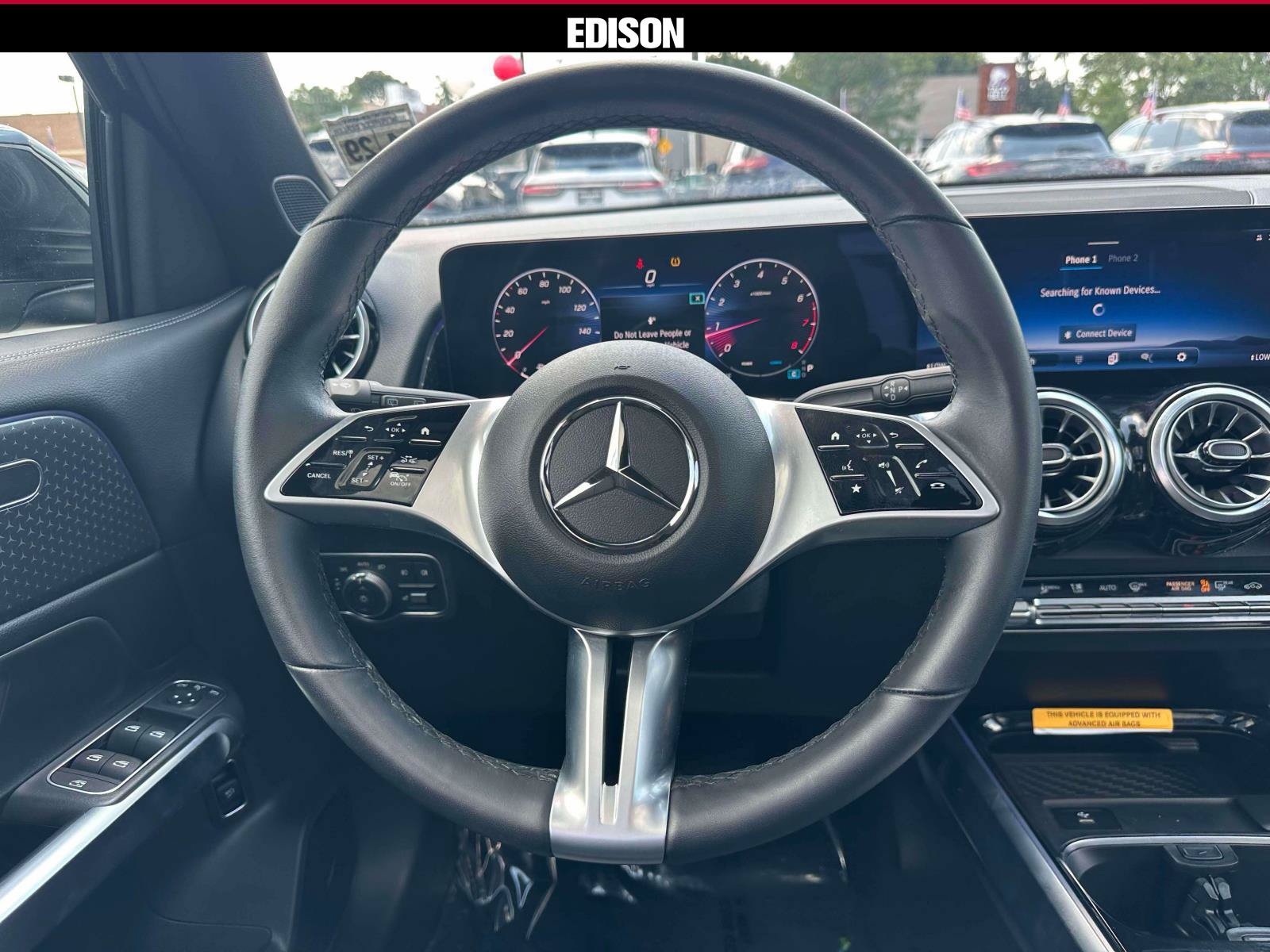 Used 2024 Mercedes-Benz GLB 250 4MATIC image 13