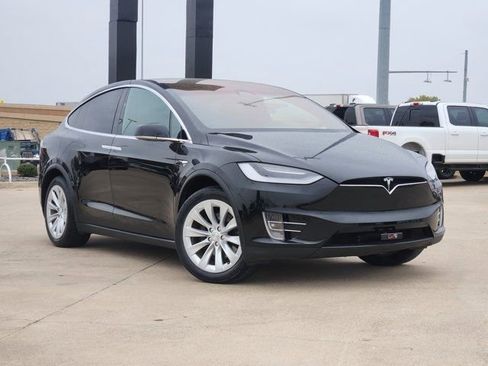 Used 2020 Tesla Model X Long Range image 2